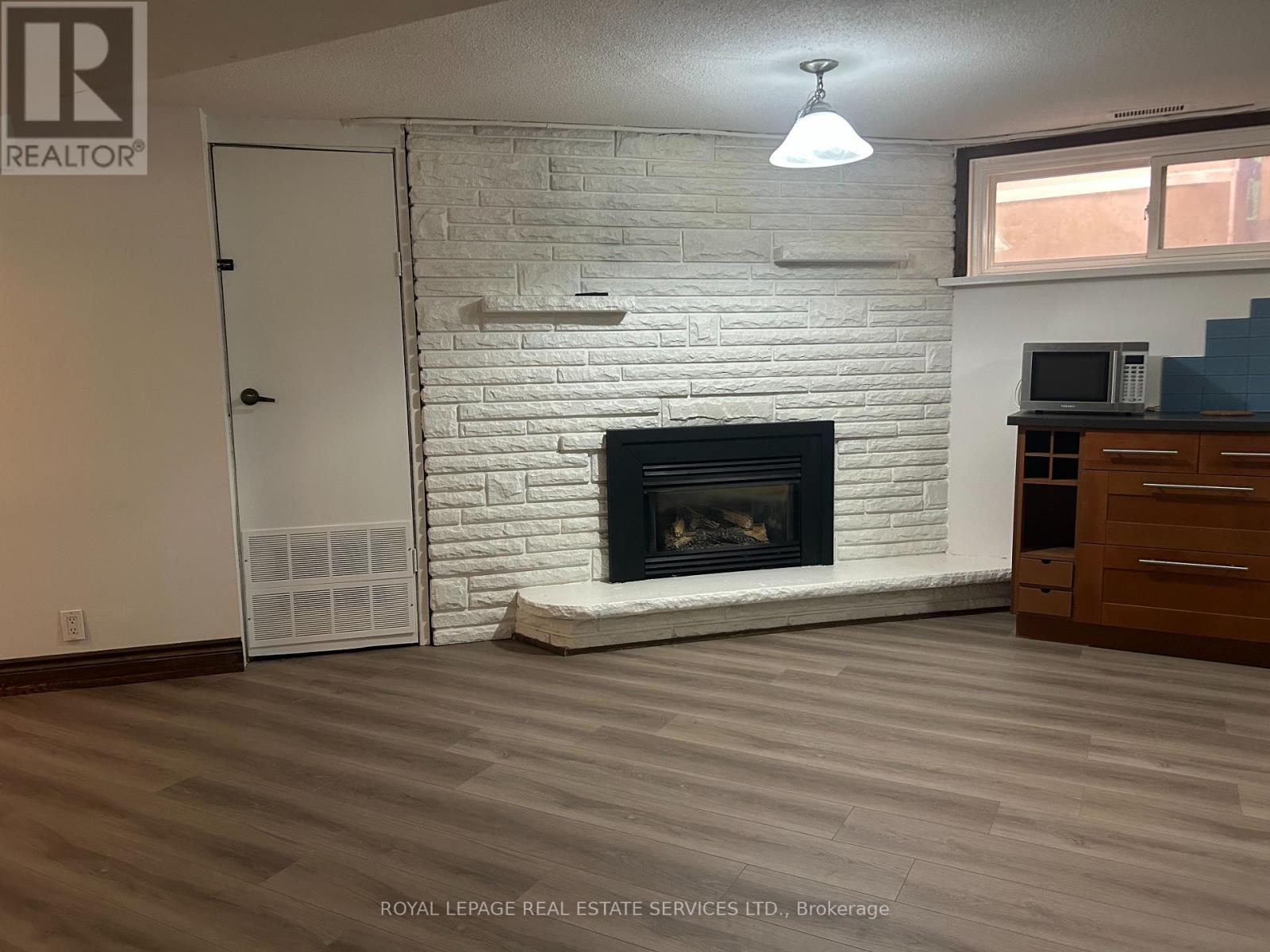 L - 212 Clinton Street, Toronto, Ontario  M6G 2Y5 - Photo 6 - C12307173