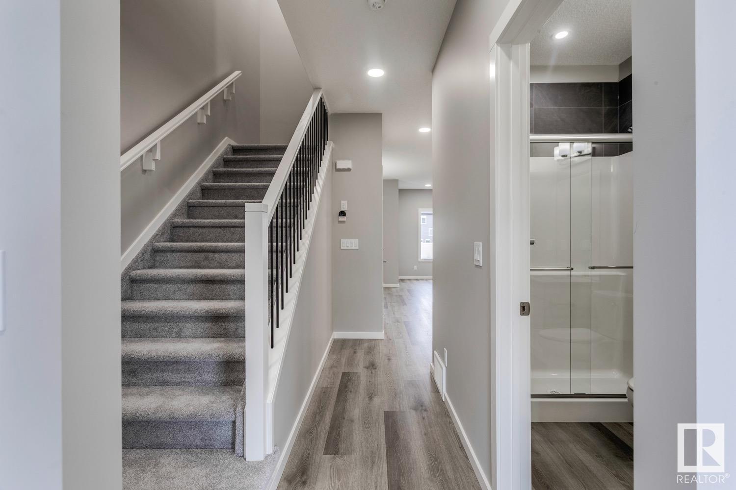 Property at 7367 181 AV NW image 4