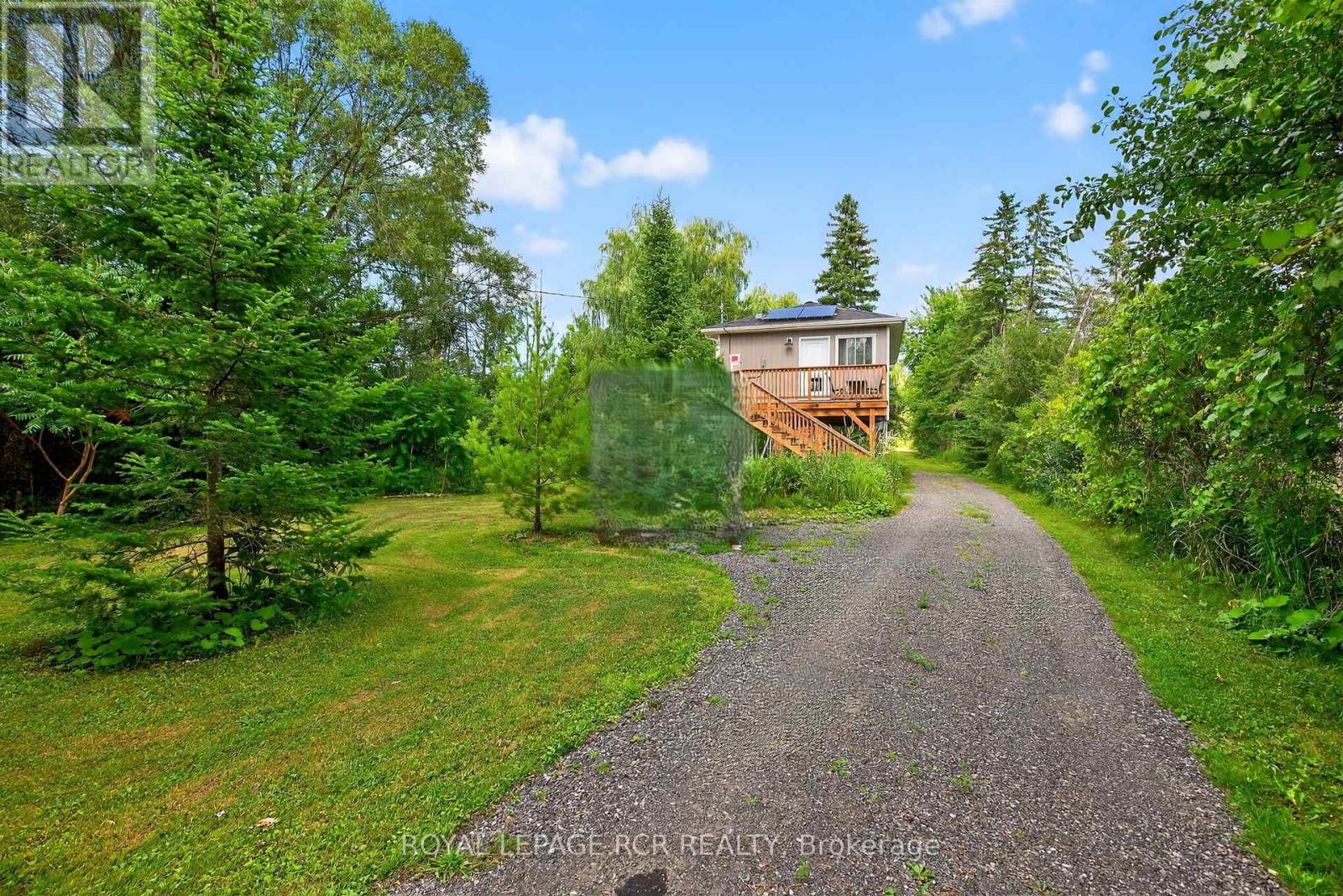 8 MUSTARD STREET, Uxbridge, Ontario