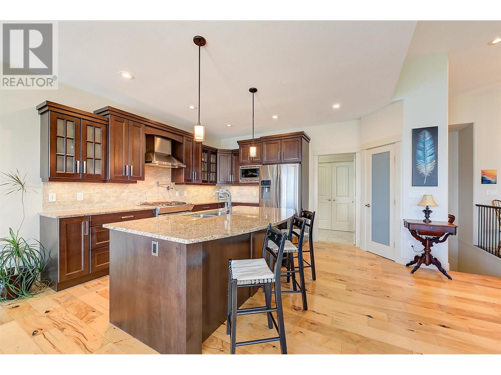 Property at 2191 Salerno Court image 4