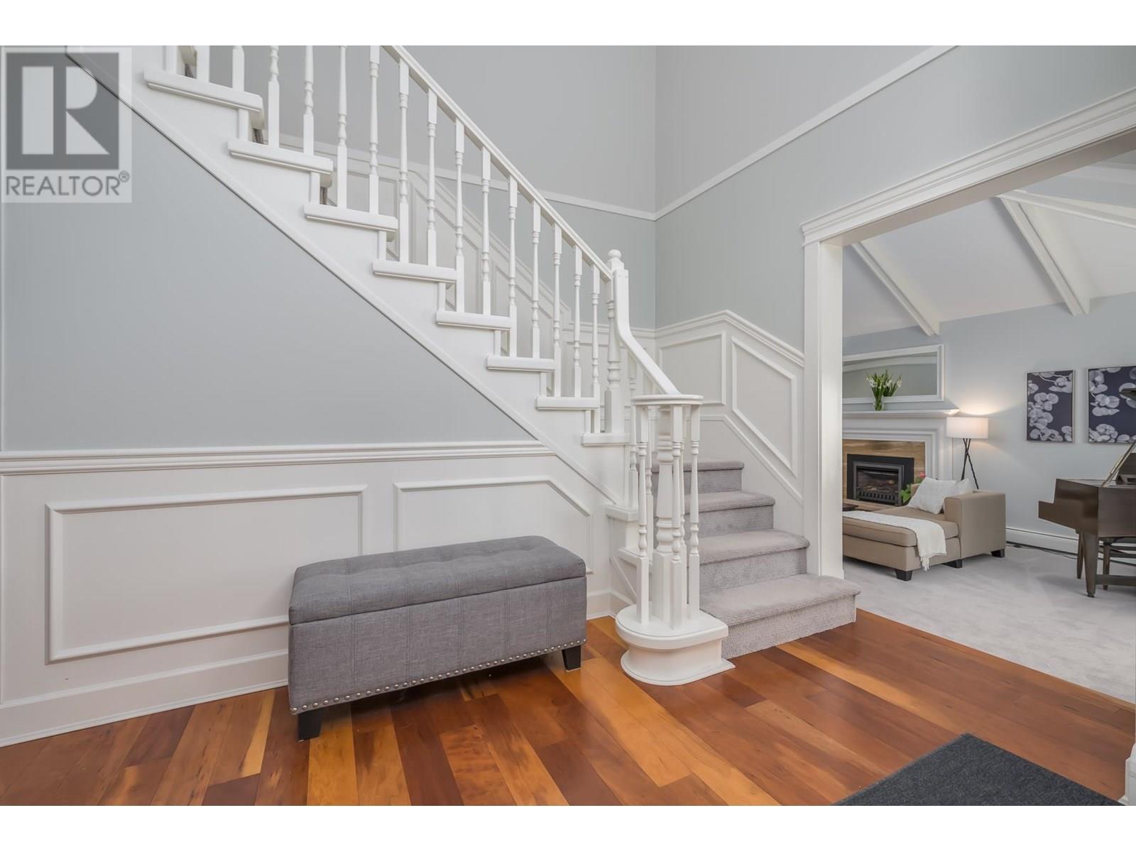 Property at 45 PARKGROVE CRESCENT image 2