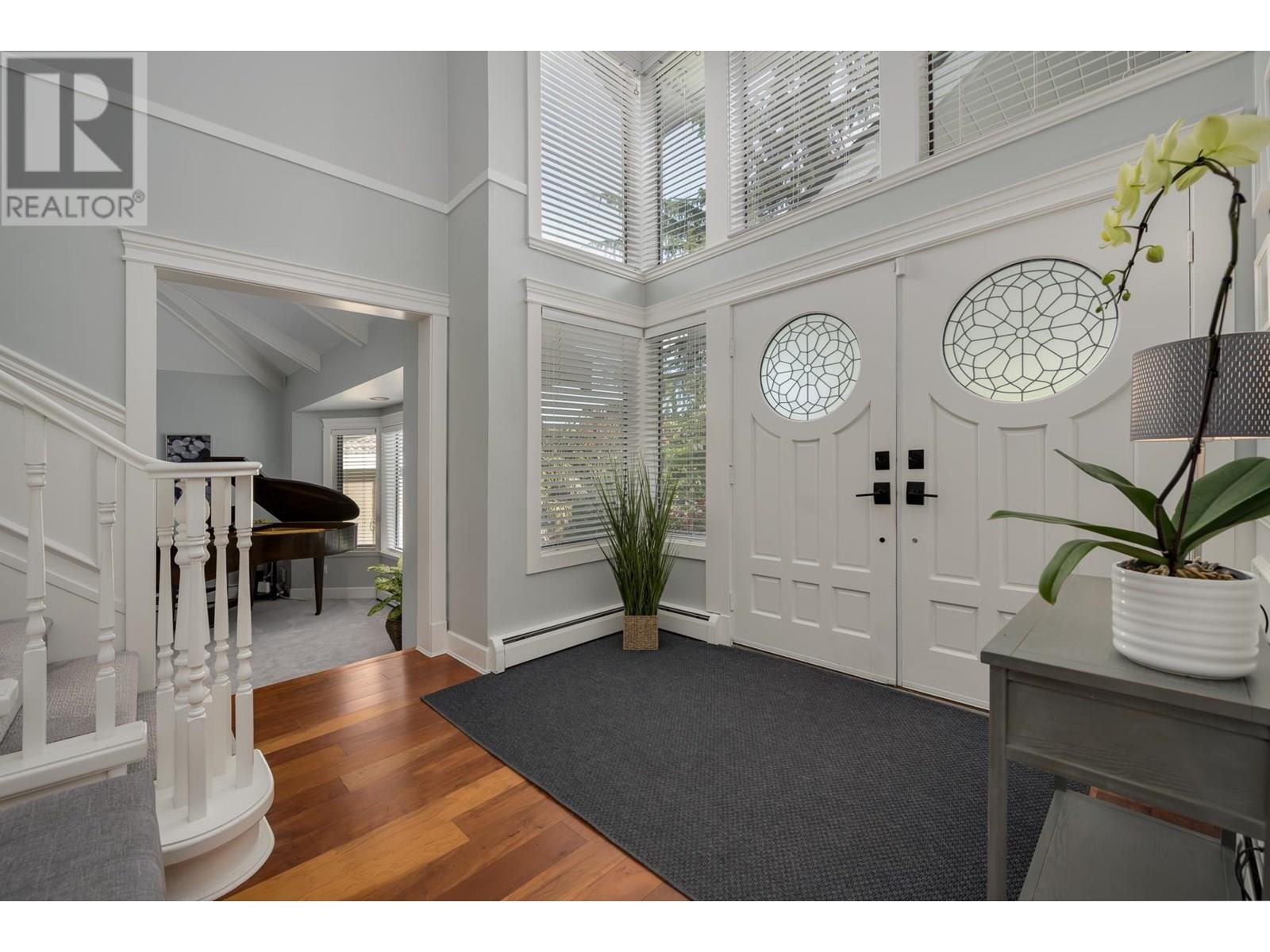 Property at 45 PARKGROVE CRESCENT image 3