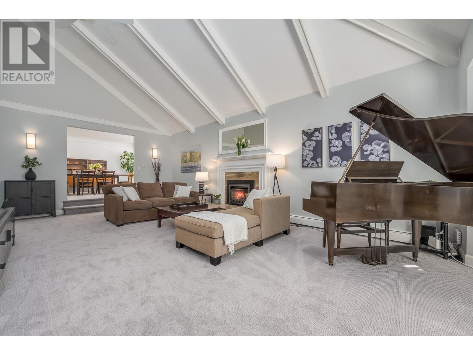 Property at 45 PARKGROVE CRESCENT image 4