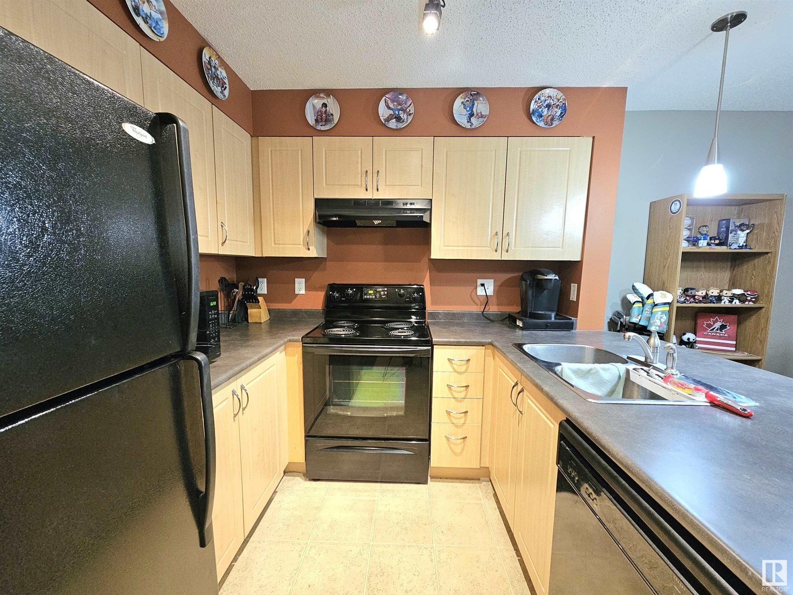 Property at #105 11445 ELLERSLIE RD SW image 4