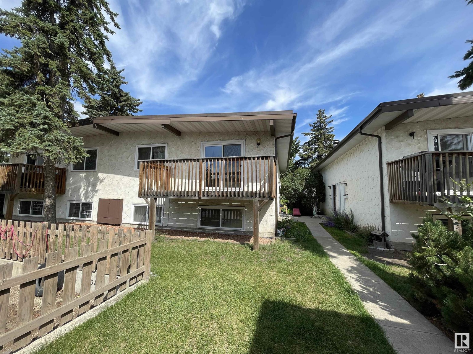 Property at 8930B 144 AV NW image 1