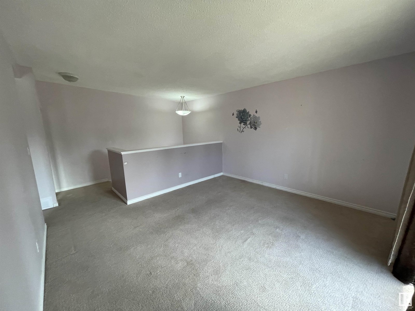 Property at 8930B 144 AV NW image 4