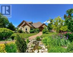 3672 Luxmoore Road, kelowna, British Columbia