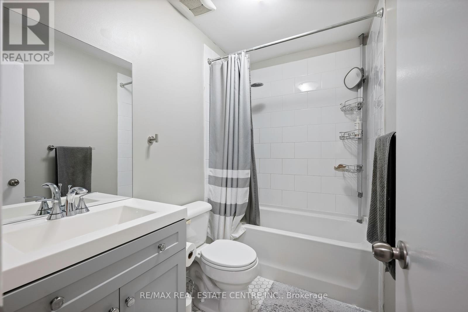5 - 2 Cedar Drive, Orangeville, Ontario  L9W 2X6 - Photo 23 - W12307144