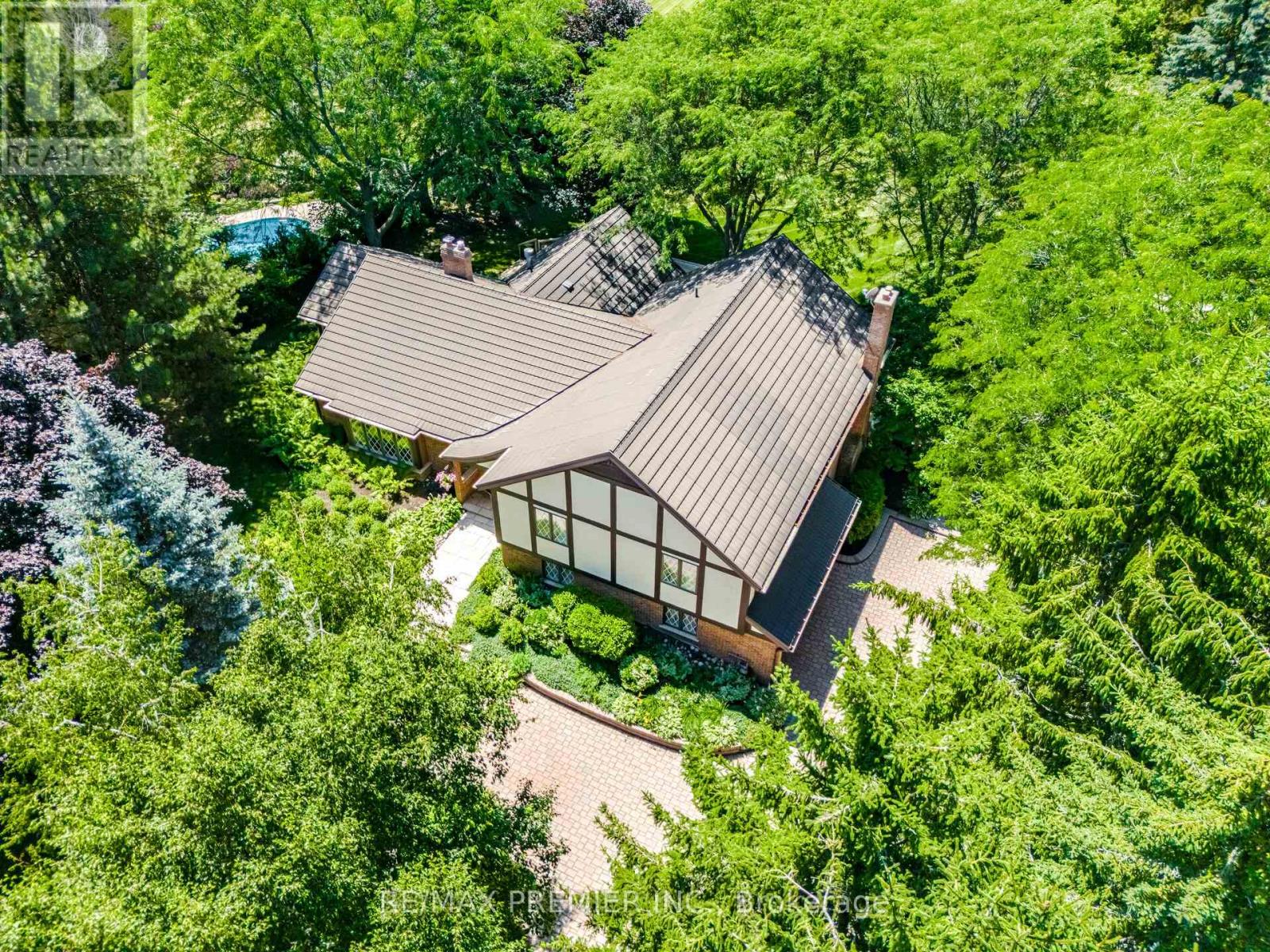 18 Ingleview Drive, Caledon, Ontario  L7C 1P3 - Photo 2 - W12307184
