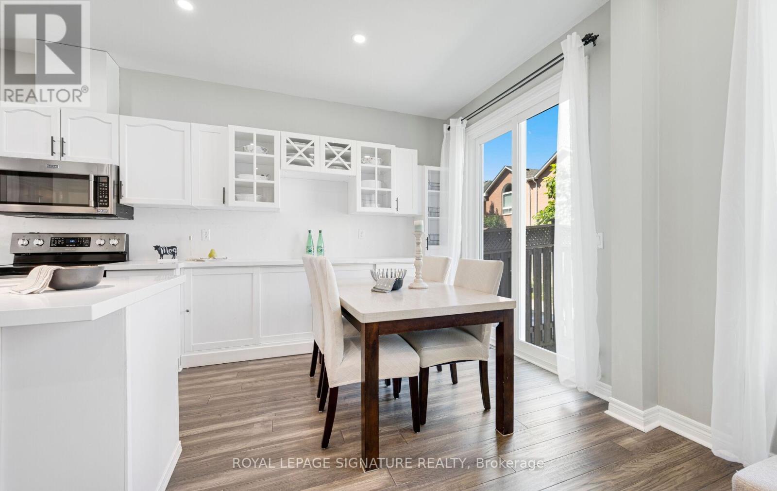 5675 Raleigh Street, Mississauga, Ontario  L5M 7E6 - Photo 15 - W12307216
