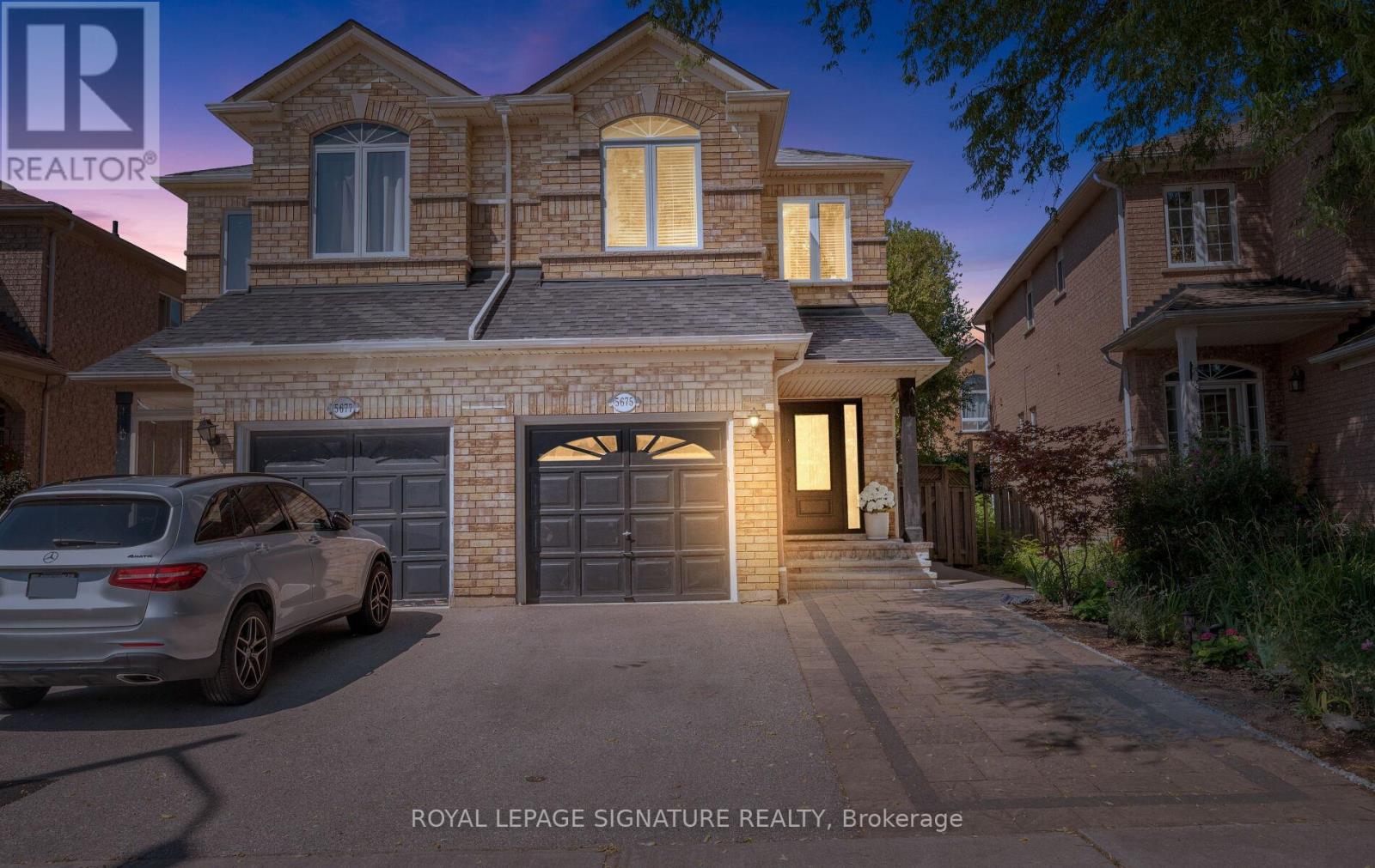 5675 Raleigh Street, Mississauga, Ontario  L5M 7E6 - Photo 2 - W12307216