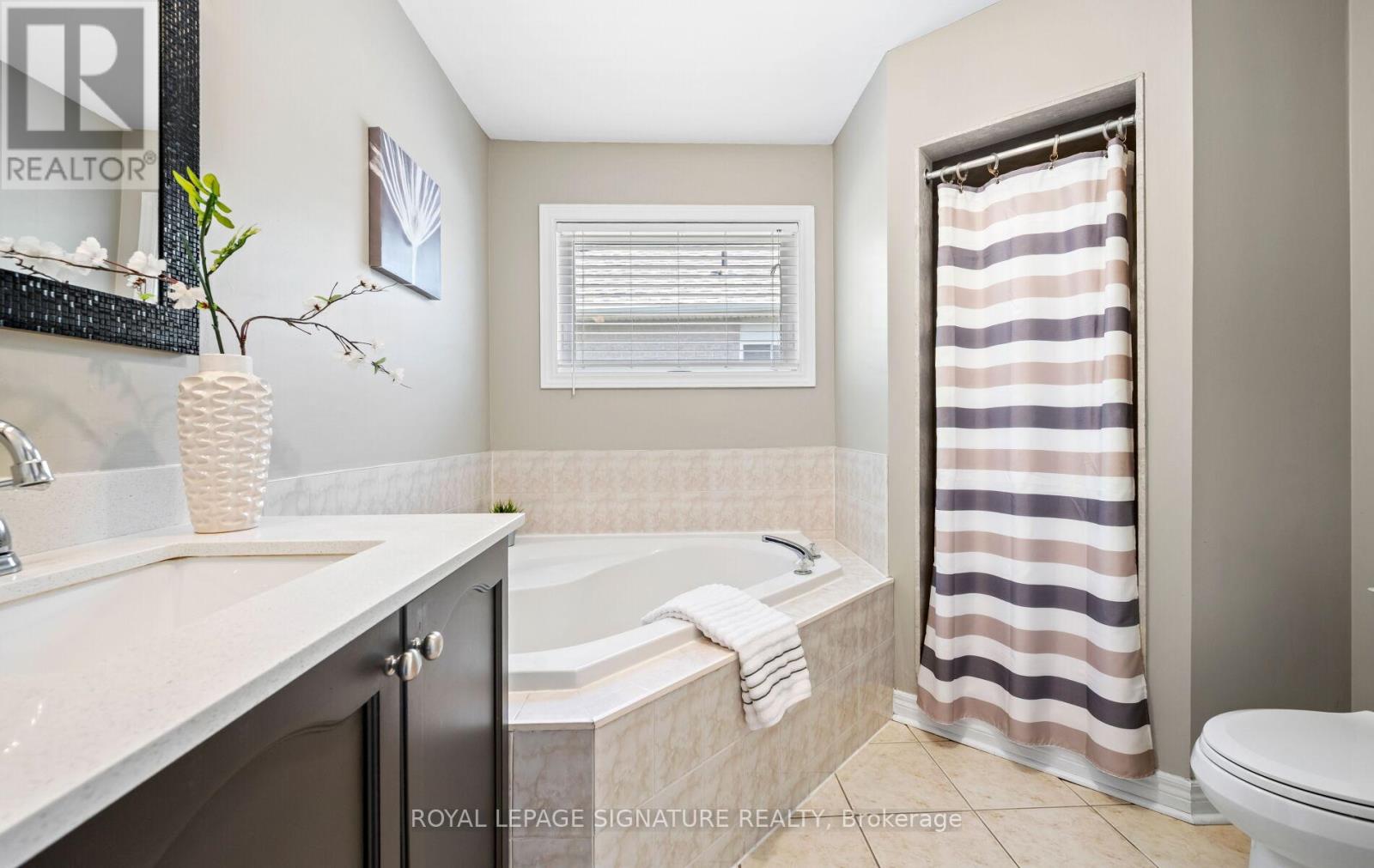 5675 Raleigh Street, Mississauga, Ontario  L5M 7E6 - Photo 27 - W12307216