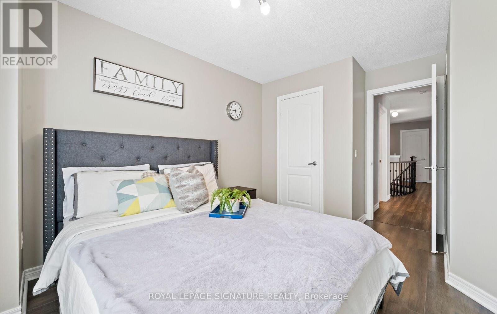 5675 Raleigh Street, Mississauga, Ontario  L5M 7E6 - Photo 33 - W12307216