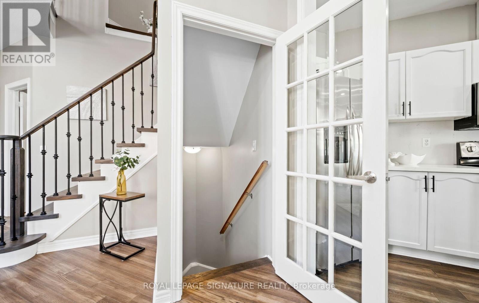 5675 Raleigh Street, Mississauga, Ontario  L5M 7E6 - Photo 35 - W12307216
