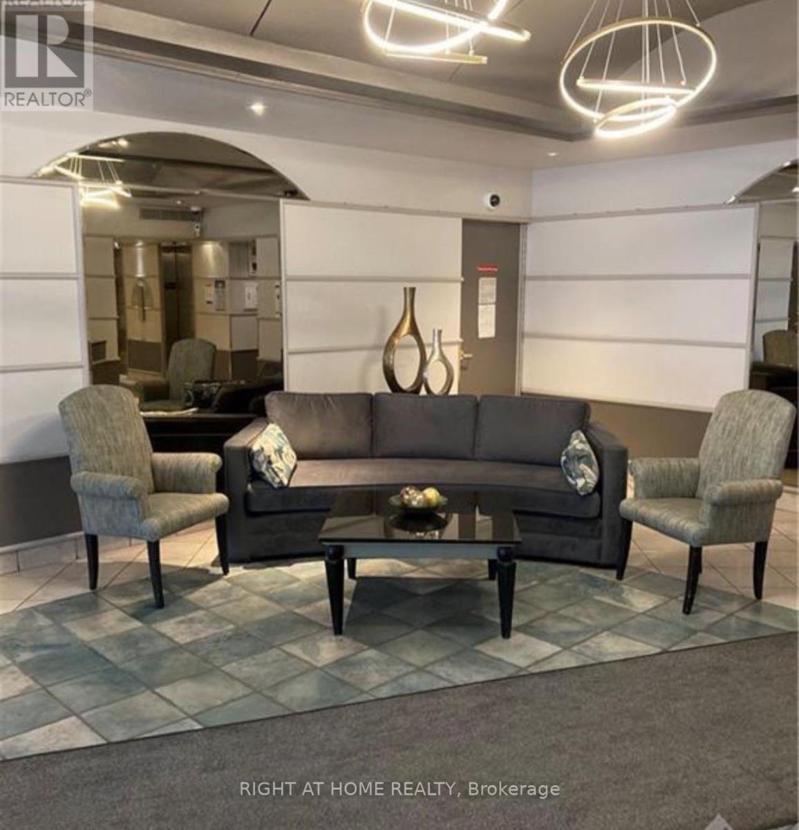 Property at 1607 - 158C MCARTHUR AVENUE image 4