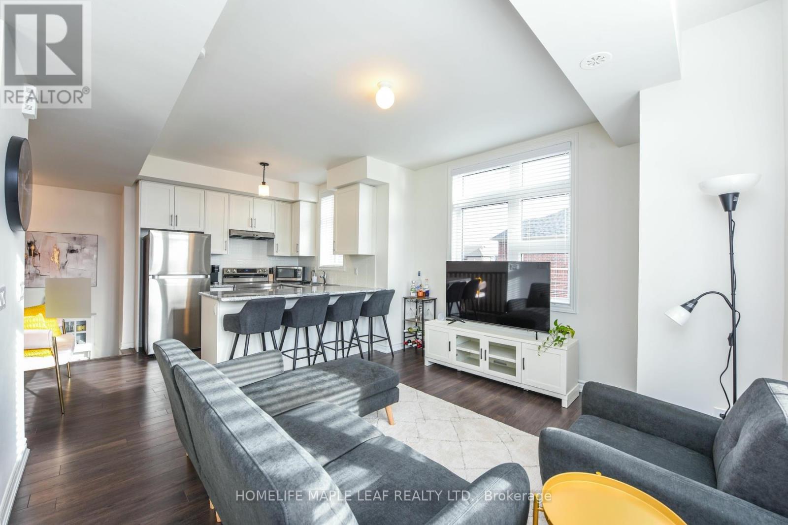 215 - 30 Halliford Place, Brampton (Bram East), Ontario  L6P 4R1 - Photo 10 - W12300872
