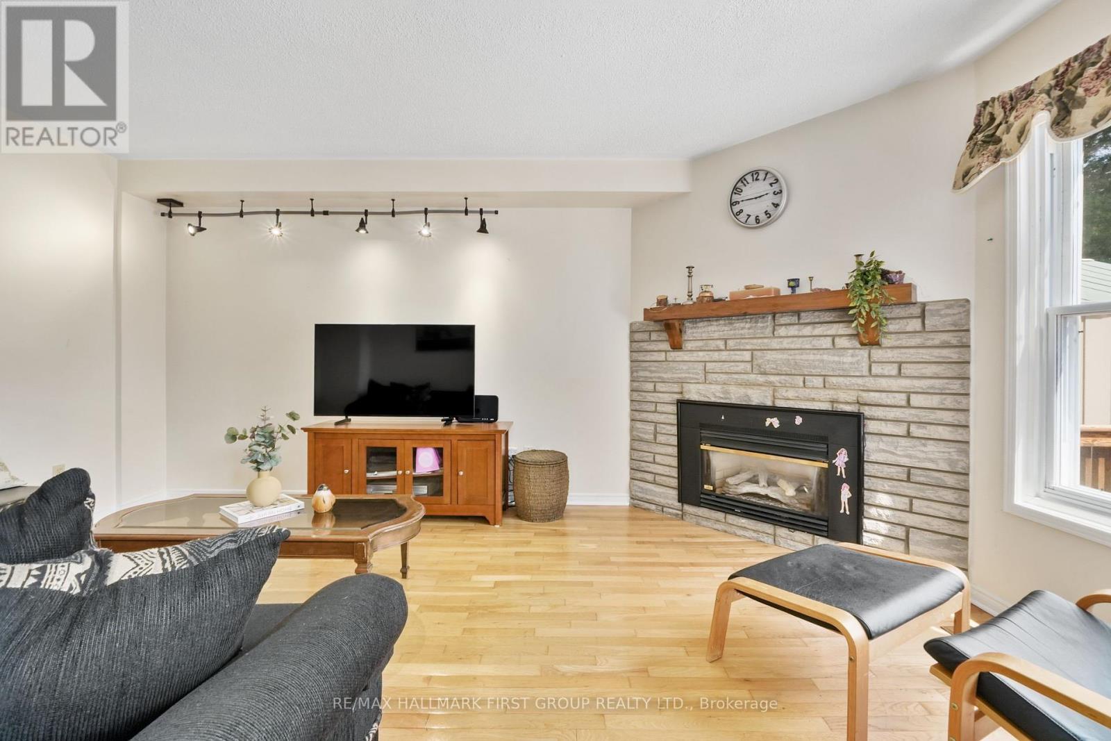 120 Sutherland Crescent, Cobourg, Ontario  K9A 5L1 - Photo 17 - X12307219