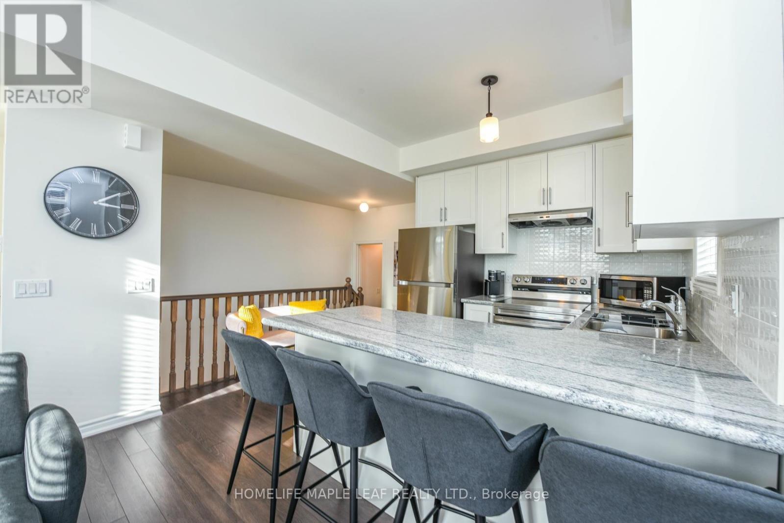 215 - 30 Halliford Place, Brampton (Bram East), Ontario  L6P 4R1 - Photo 12 - W12300872