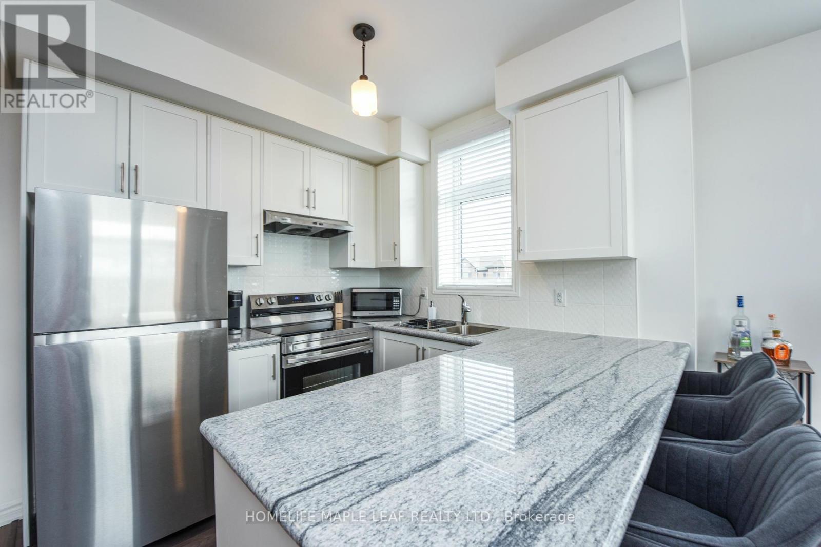 215 - 30 Halliford Place, Brampton (Bram East), Ontario  L6P 4R1 - Photo 14 - W12300872
