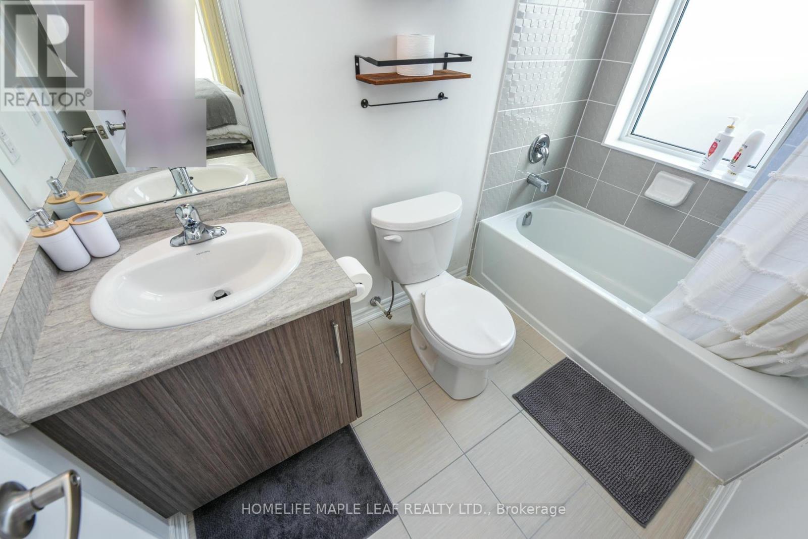 215 - 30 Halliford Place, Brampton (Bram East), Ontario  L6P 4R1 - Photo 33 - W12300872