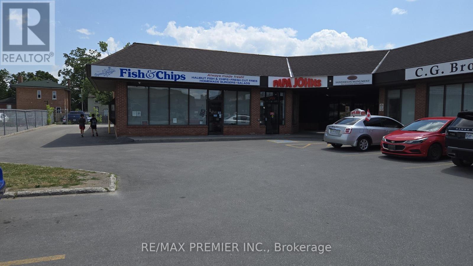 1 - 17 Russell Street W, Kawartha Lakes, Ontario  K9V 2W5 - Photo 2 - X12277400