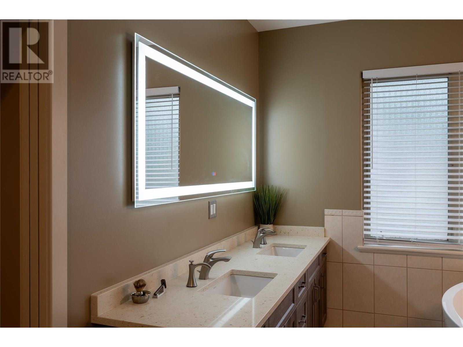 585 Coyote Drive, Kamloops, British Columbia  V2C 6T9 - Photo 35 - 10356232