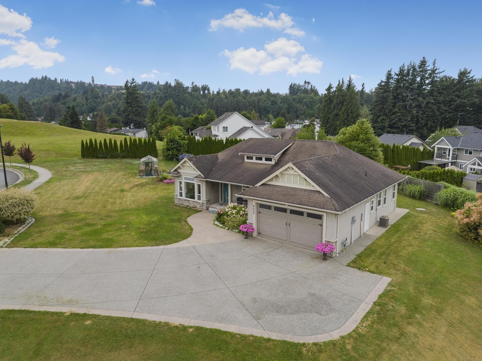 Property at 8455 JACK CRESCENT image 5