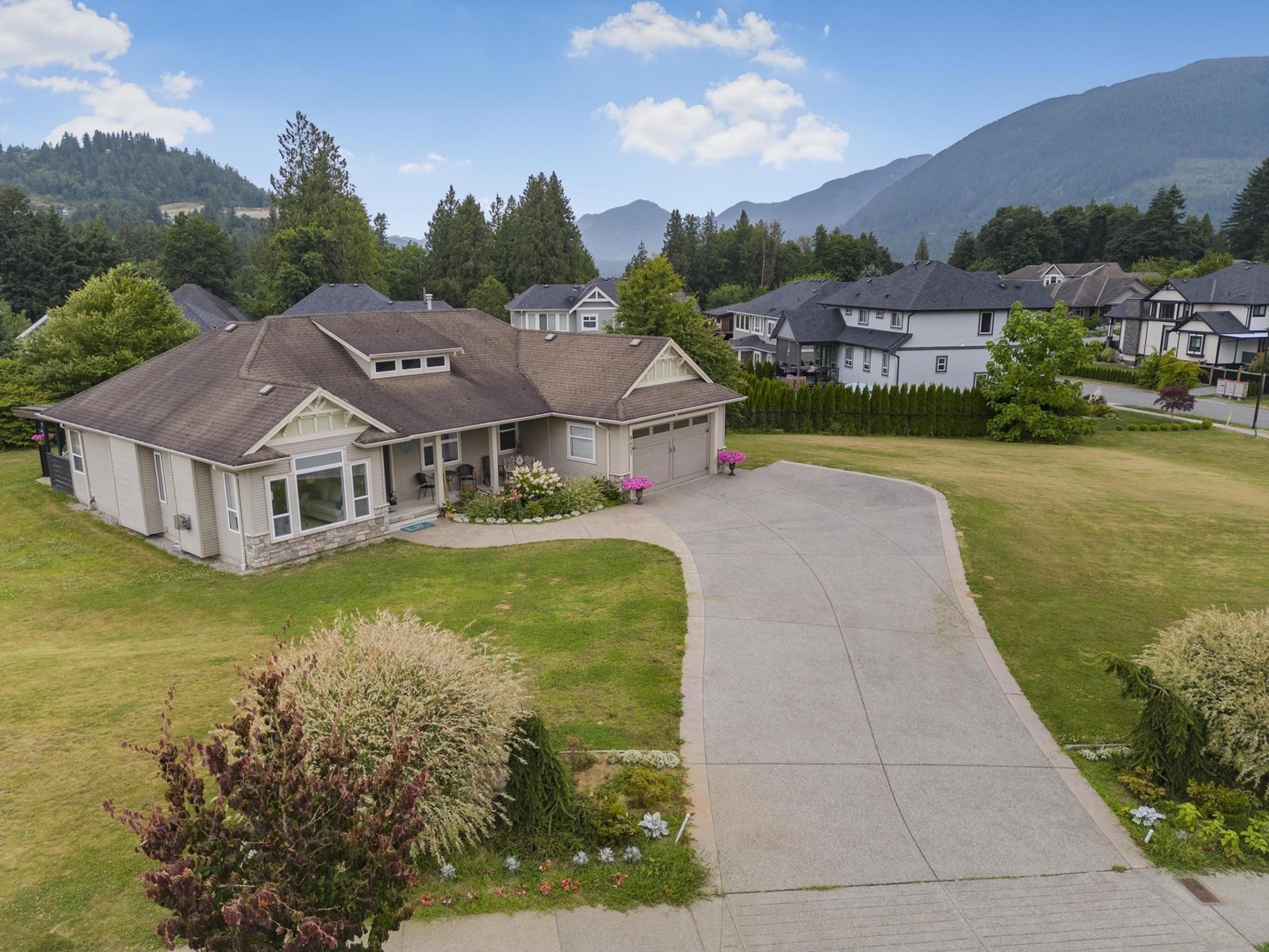 Property at 8455 JACK CRESCENT image 4