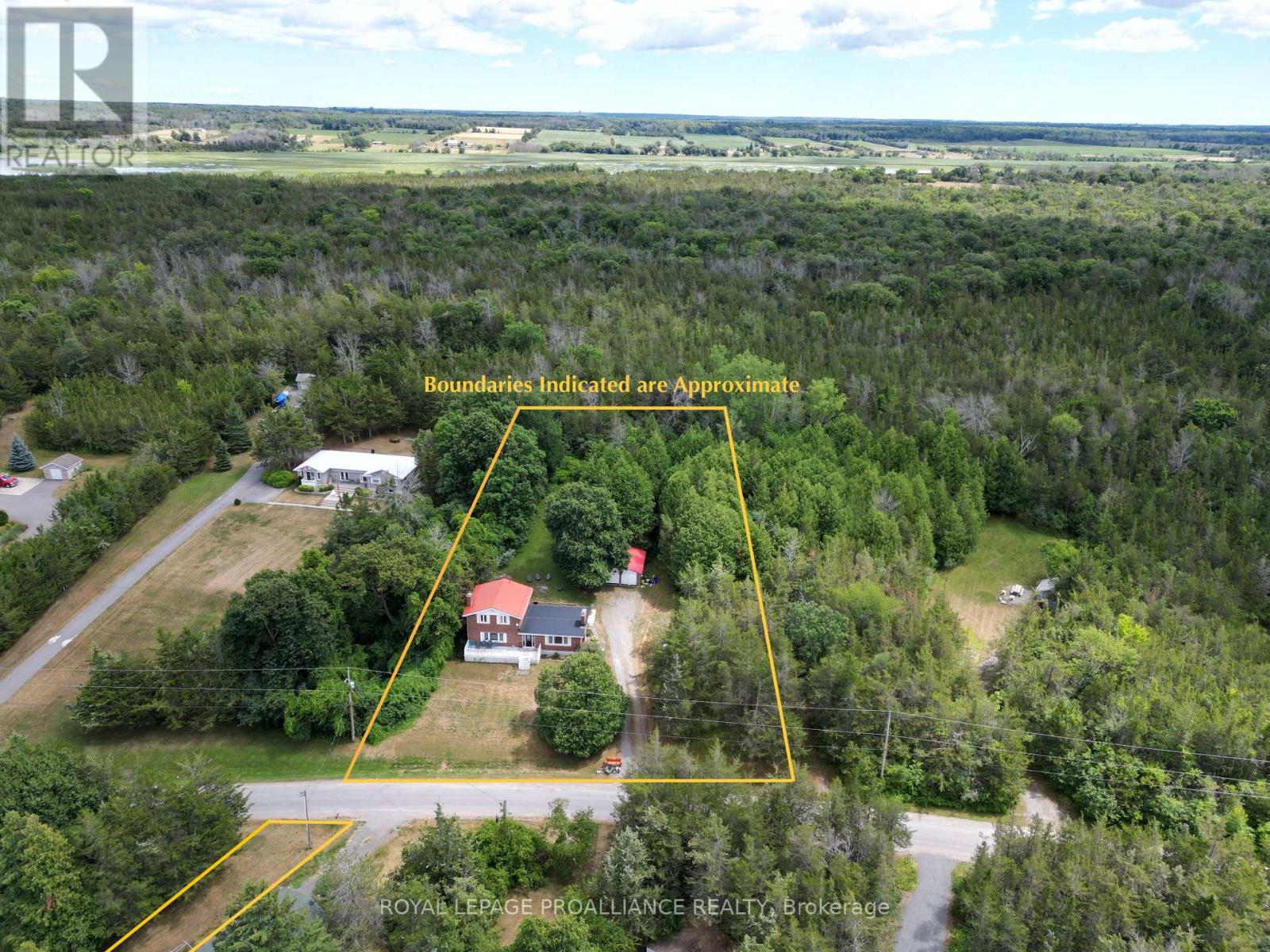 1692 North Big Island Road, Prince Edward County (Sophiasburg Ward), Ontario  K0K 1W0 - Photo 6 - X12305786