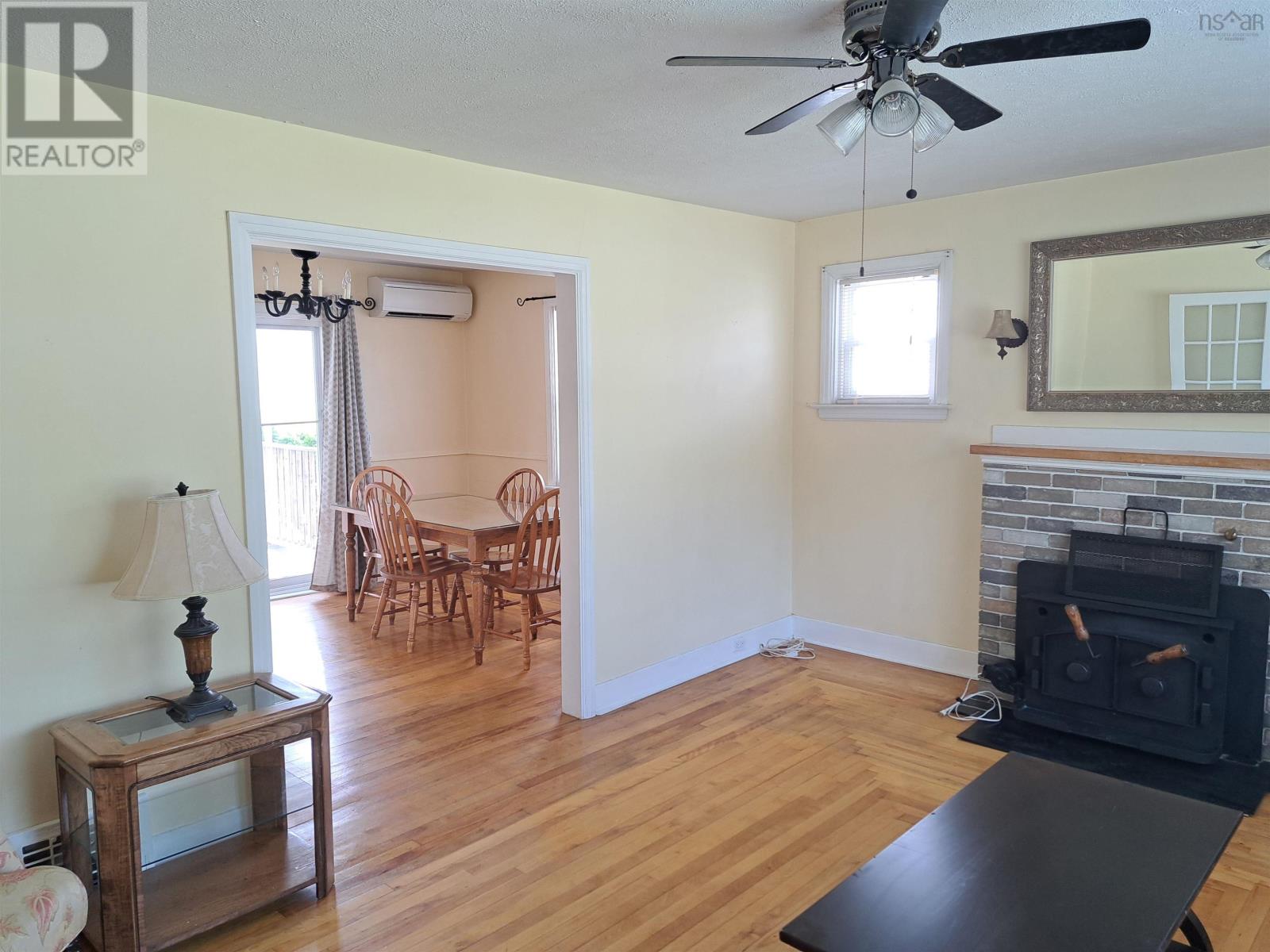 108 Young Street, Truro, Nova Scotia  B2N 3X1 - Photo 8 - 202514350