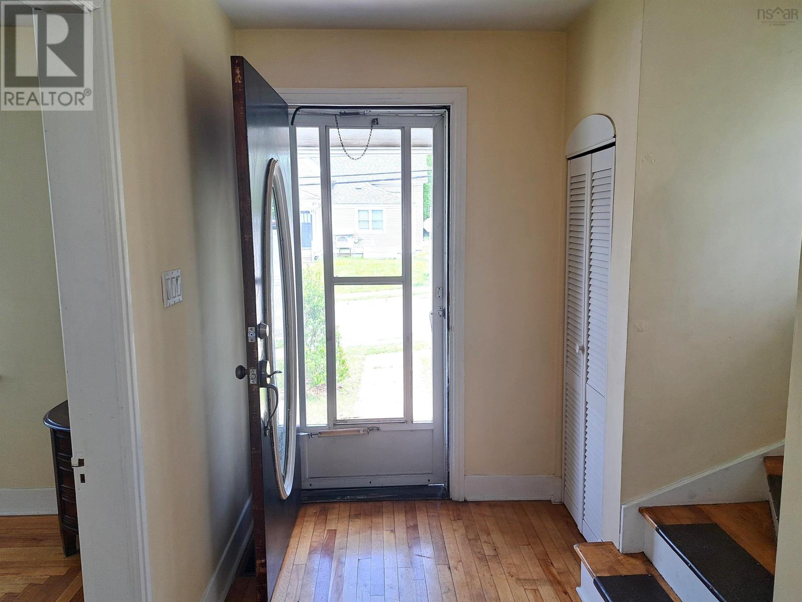 108 Young Street, Truro, Nova Scotia  B2N 3X1 - Photo 7 - 202514350