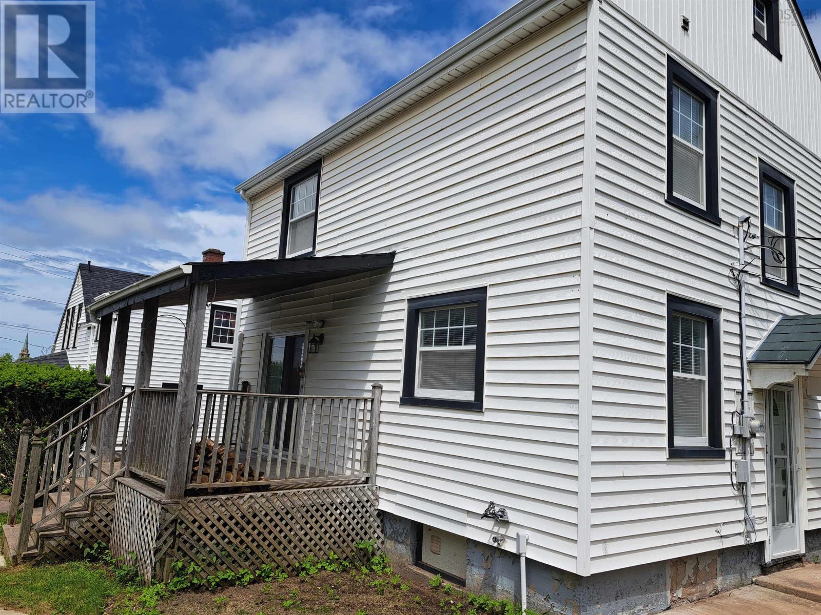 108 Young Street, Truro, Nova Scotia  B2N 3X1 - Photo 5 - 202514350