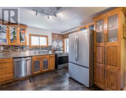 8 ROBINS LANE, Kawartha Lakes, Ontario
