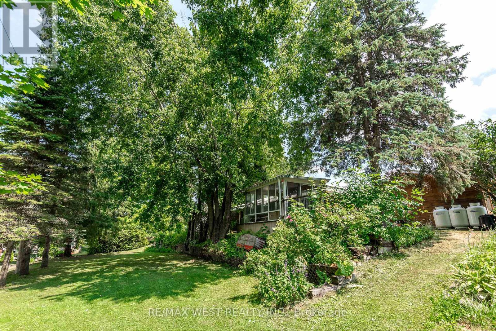 8 Robins Lane, Kawartha Lakes (Carden), Ontario  L0K 1W0 - Photo 8 - X12292743