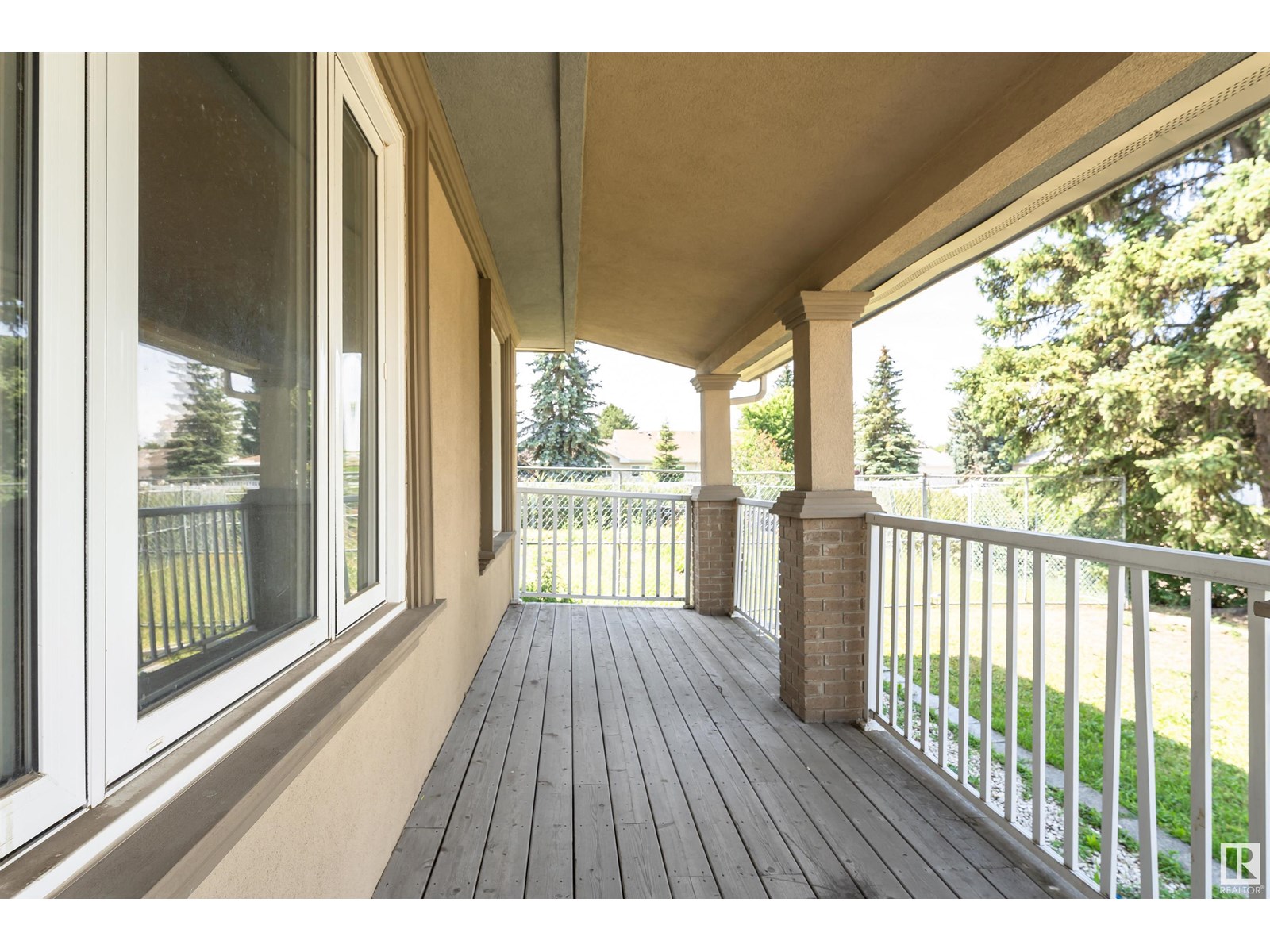 Property at 16431 97 AV NW image 2