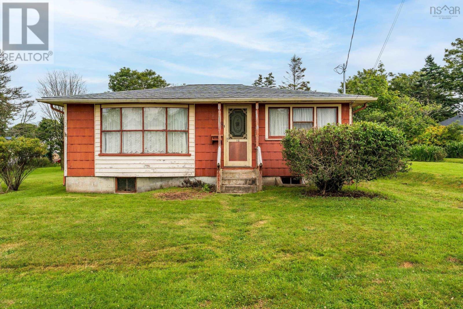 18 Shaw Avenue, Yarmouth, Nova Scotia