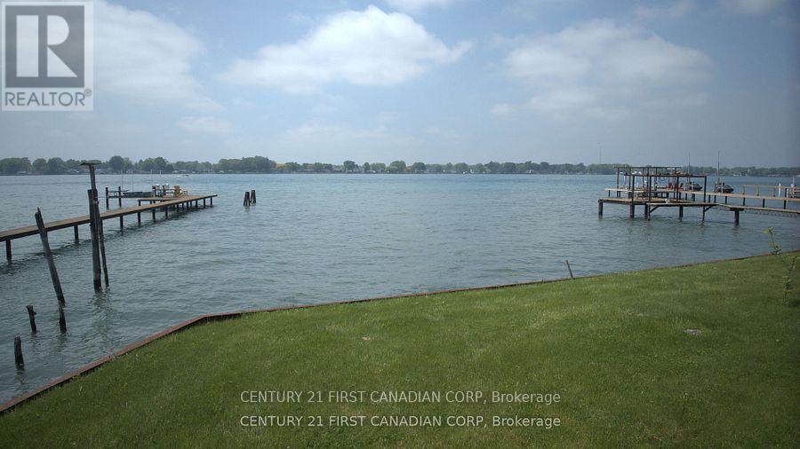 3877 St Clair Parkway, St. Clair, Ontario  N0P 2B0 - Photo 18 - X12307355