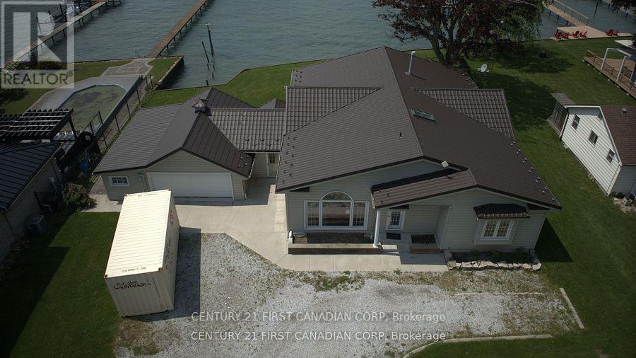 3877 St Clair Parkway, St. Clair, Ontario  N0P 2B0 - Photo 8 - X12307355