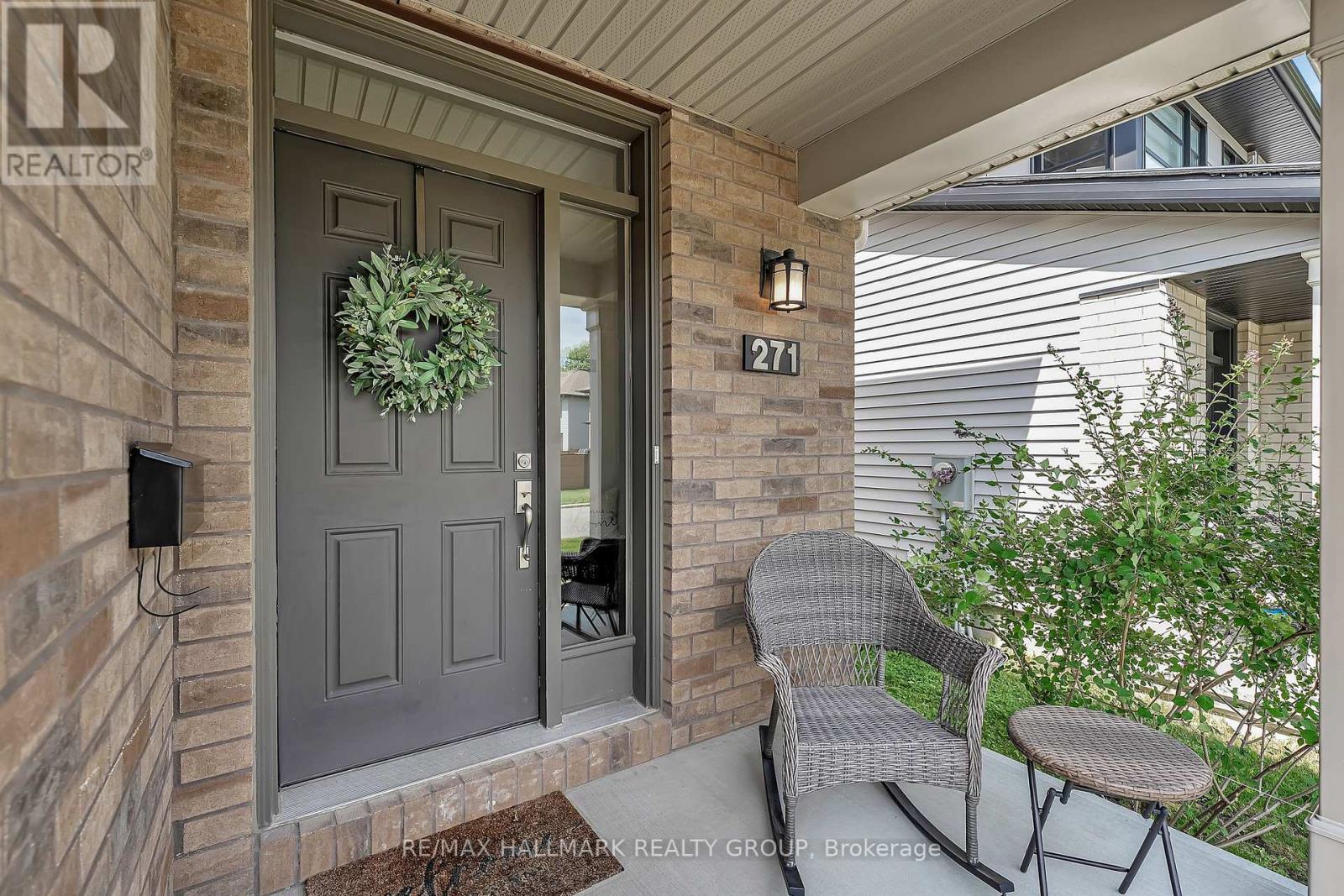 Property at 271 MOUNT NEBO WAY image 4