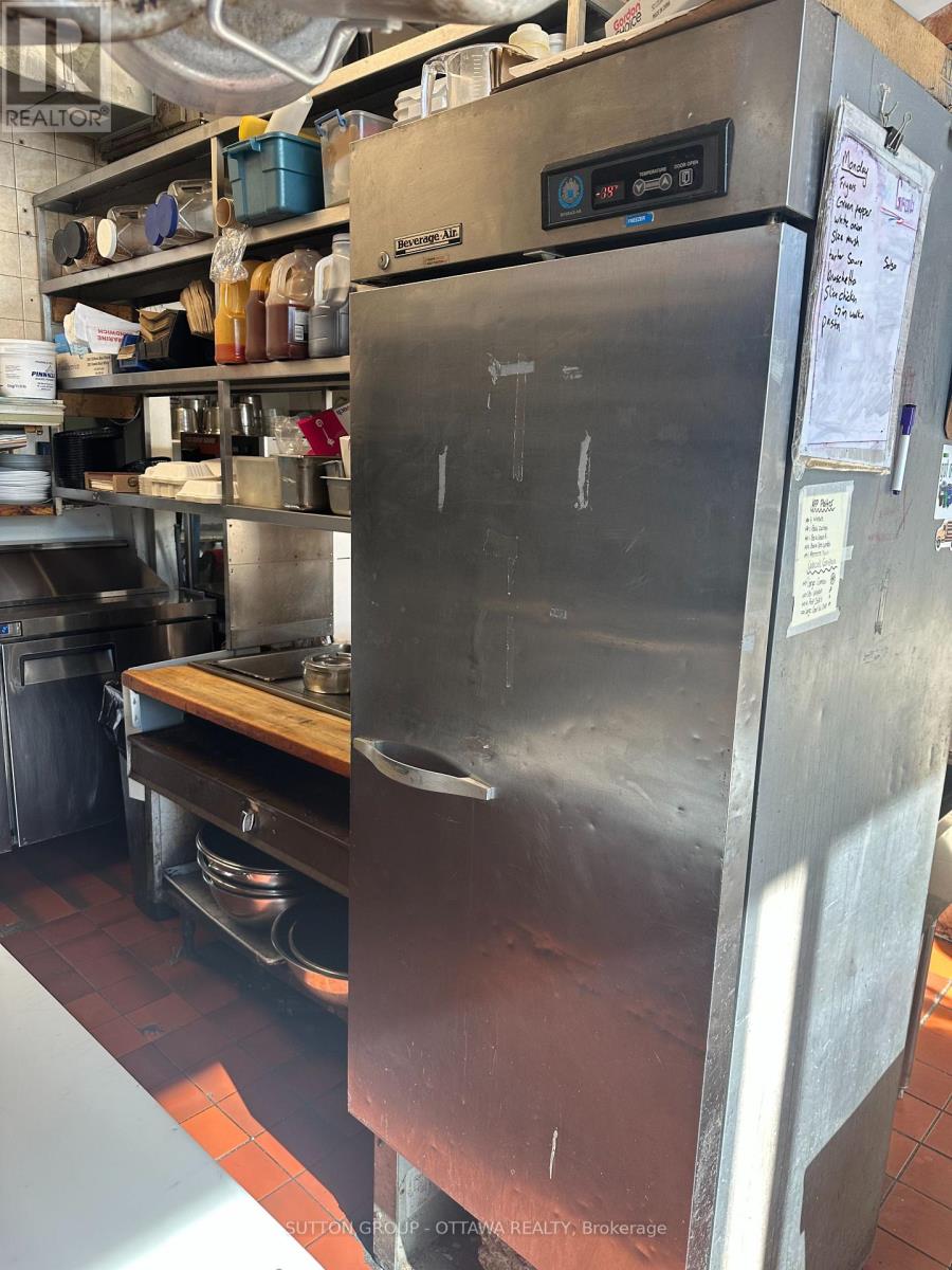 2201 Arch Street, Ottawa, Ontario  K1G 3A2 - Photo 13 - X12307446