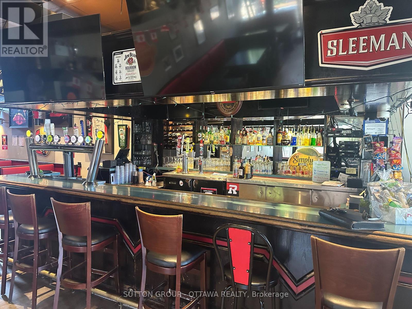 2201 Arch Street, Ottawa, Ontario  K1G 3A2 - Photo 6 - X12307446