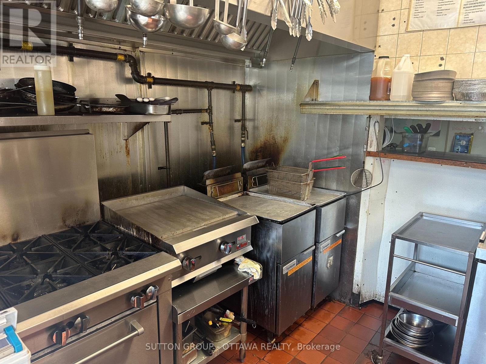 2201 Arch Street, Ottawa, Ontario  K1G 3A2 - Photo 9 - X12307446