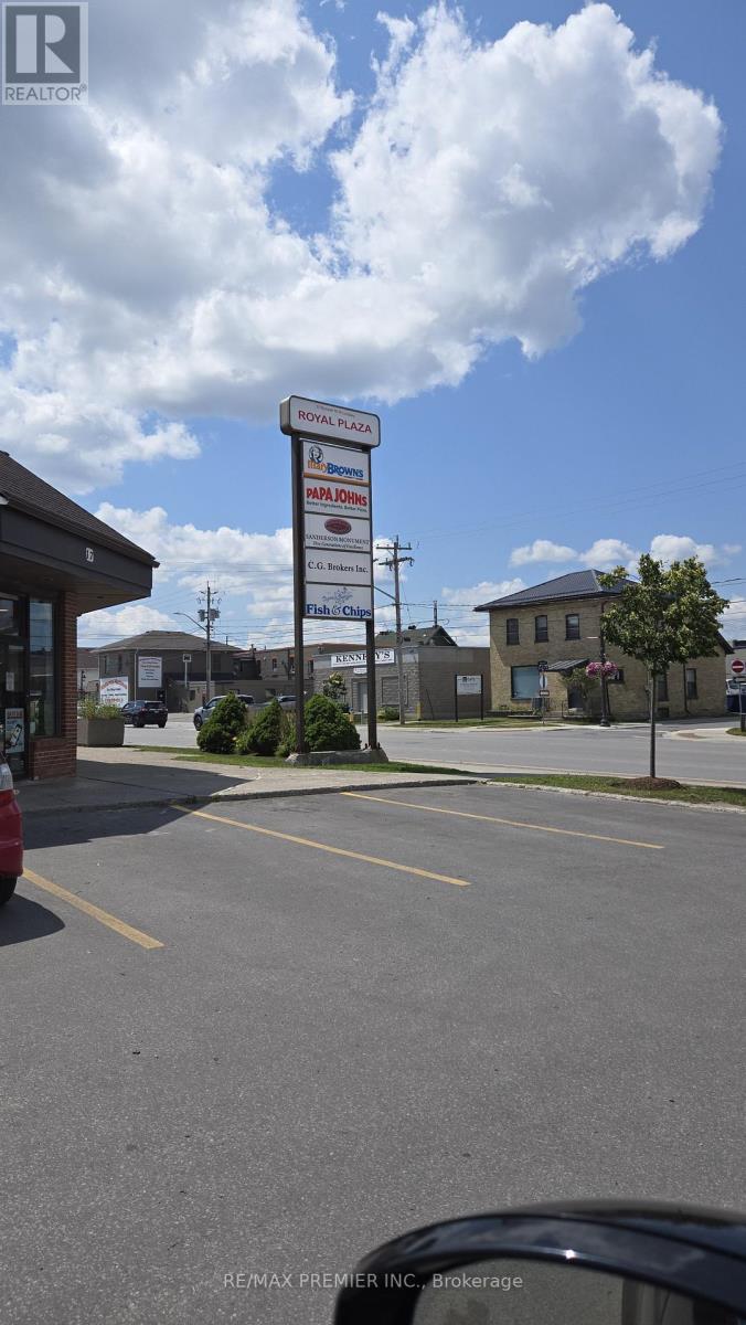 5 - 17 Russell Street W, Kawartha Lakes, Ontario  K9V 2W5 - Photo 2 - X12277404