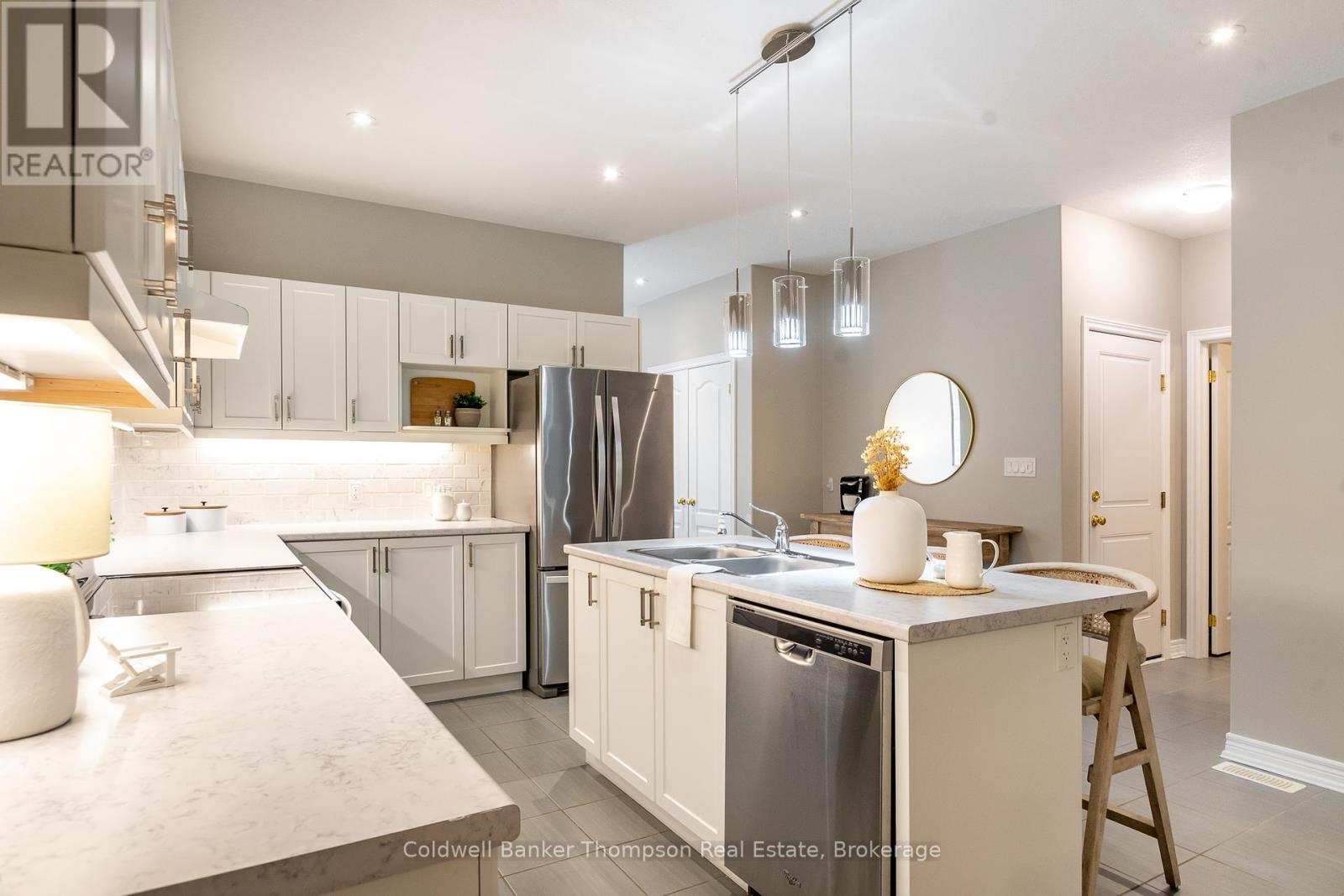 27 Serenity Place Crescent, Huntsville, Ontario  P1H 0C4 - Photo 10 - X12088708
