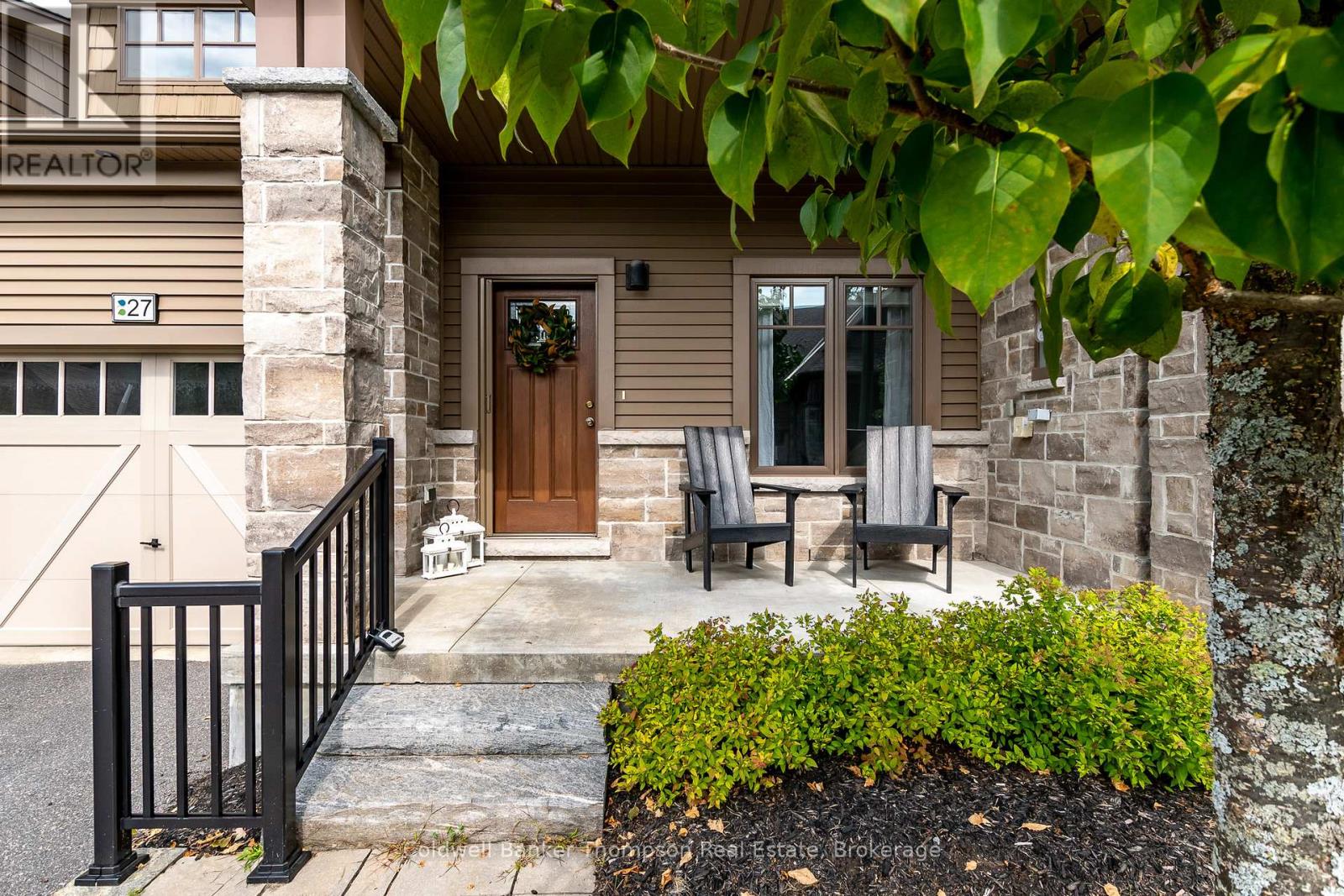 27 Serenity Place Crescent, Huntsville, Ontario  P1H 0C4 - Photo 2 - X12088708