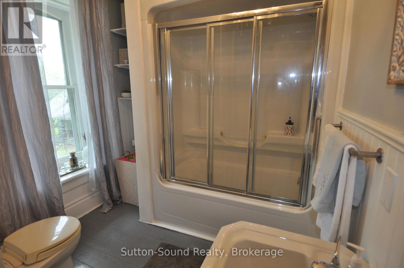 382105 17 Concession, Georgian Bluffs, Ontario  N0H 2T0 - Photo 19 - X12154628