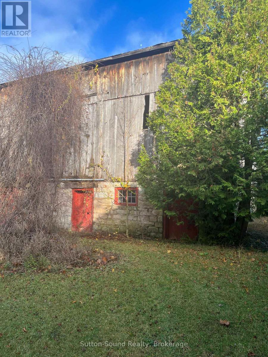 382105 17 Concession, Georgian Bluffs, Ontario  N0H 2T0 - Photo 33 - X12154628