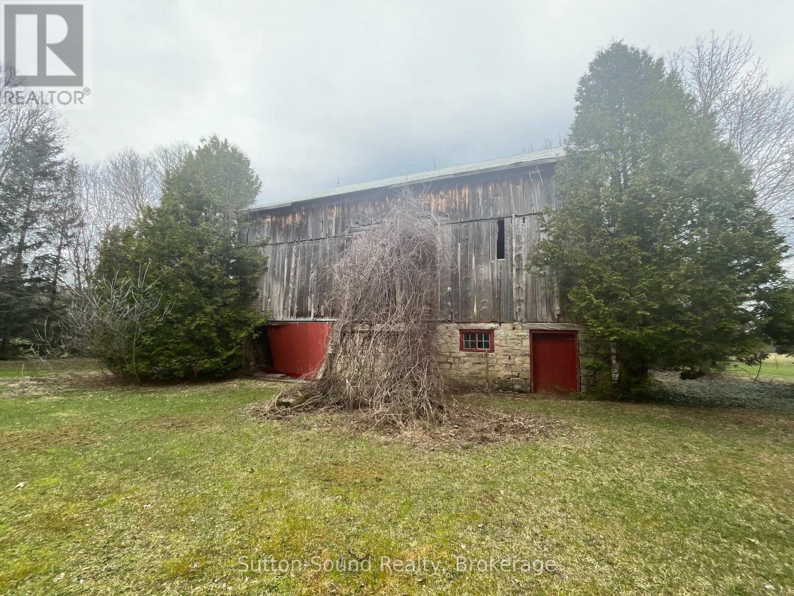 382105 17 Concession, Georgian Bluffs, Ontario  N0H 2T0 - Photo 40 - X12154628