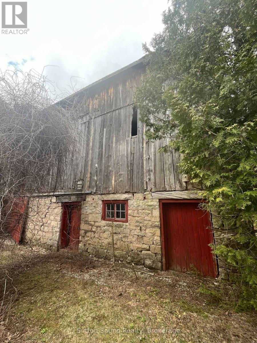 382105 17 Concession, Georgian Bluffs, Ontario  N0H 2T0 - Photo 39 - X12154628