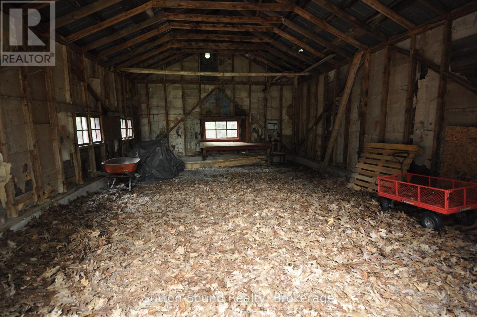 382105 17 Concession, Georgian Bluffs, Ontario  N0H 2T0 - Photo 45 - X12154628